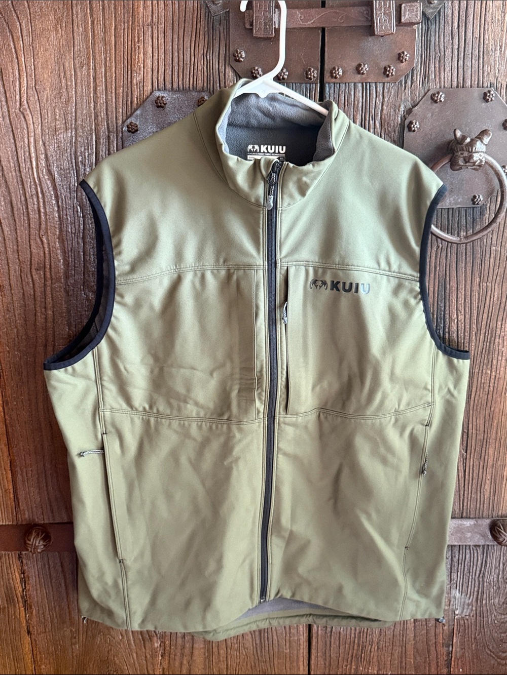 KUIU Guide Men's Olive Softshell Hunting Vest